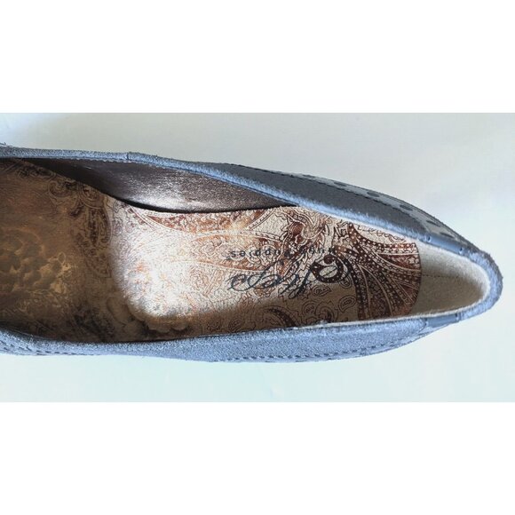 New In Box Hush Puppies Steps Women Heels Stiletos Size 7W Gray Leather Slip On - Picture 6 of 6